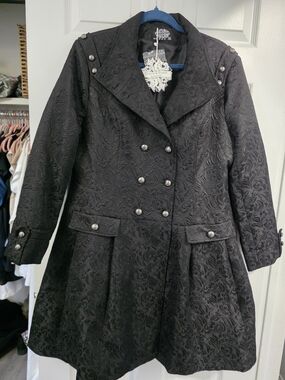 Black Textured Double-Breasted Women's Coat